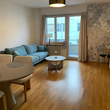 Spacious Enge Gem - Sihlcity, Balcony, Private Laundry Appartement *